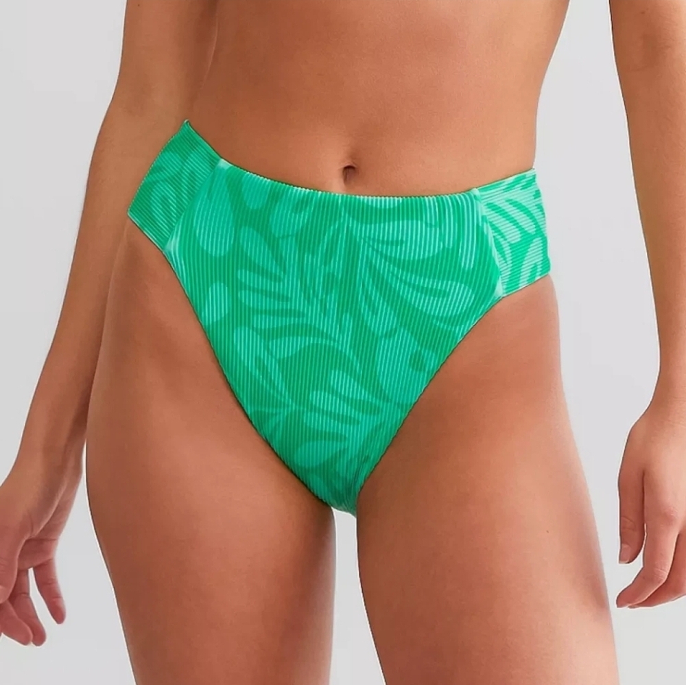 Hurley Marina Rib Mod Coverage High Rise Swim Bottom: Jade Green Leaf Print: XL